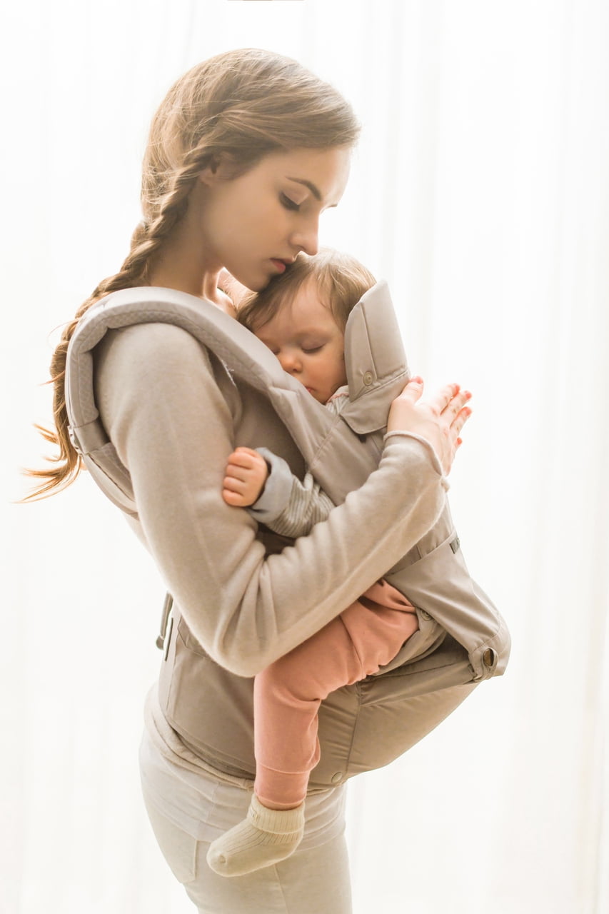 Ultimate Comfort Hip Seat Baby and Child Carrier With 9 Ways To Wear in Light Gray Dove