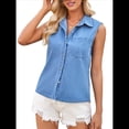thumbnail image 3 of Blusa Informal Sin Mangas de Mezclilla con Cuello en V y Botones para Mujer. Azul XL, 3 of 10
