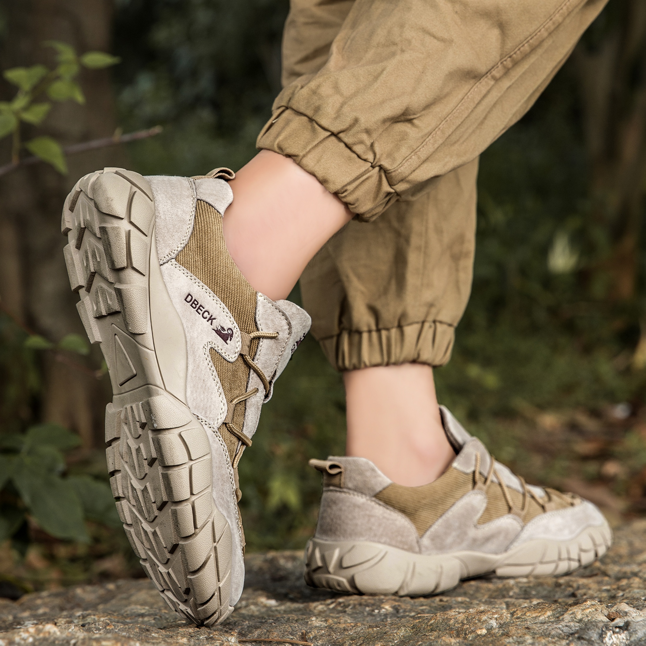 SKIUHS Men Lightweight Quick-drying Comfortable Hiking Shoes