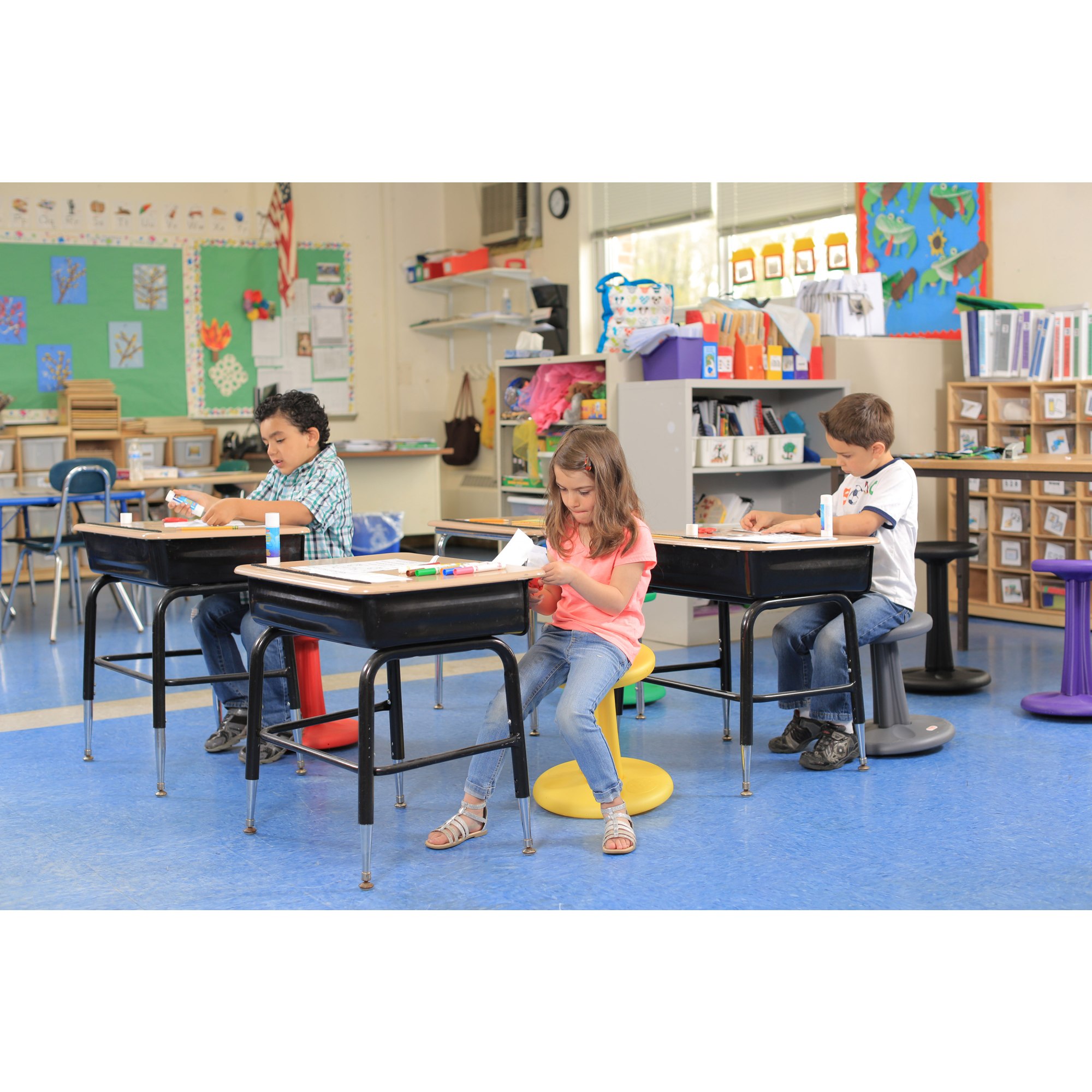 Kore Wobble Chair - Flexible Seating Stool for Classroom, Elementary School, ADD/ADHD - Junior- Age 8-9, Grade 3-4, Orange (16in)