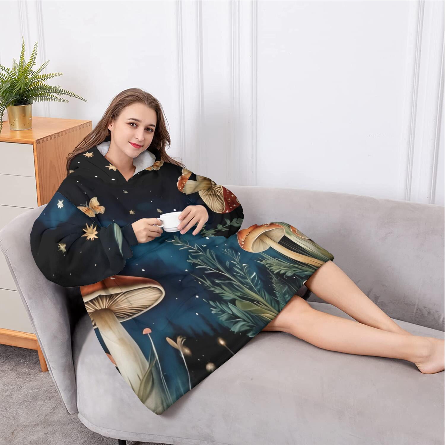 Oversized Wearable Blanket Hoodie,Colorful Mushroom Eye Black Pattern Sherpa Blanket Hoodie with Super Pockets,Super Warm Fuzzy Pullover for Women & Men