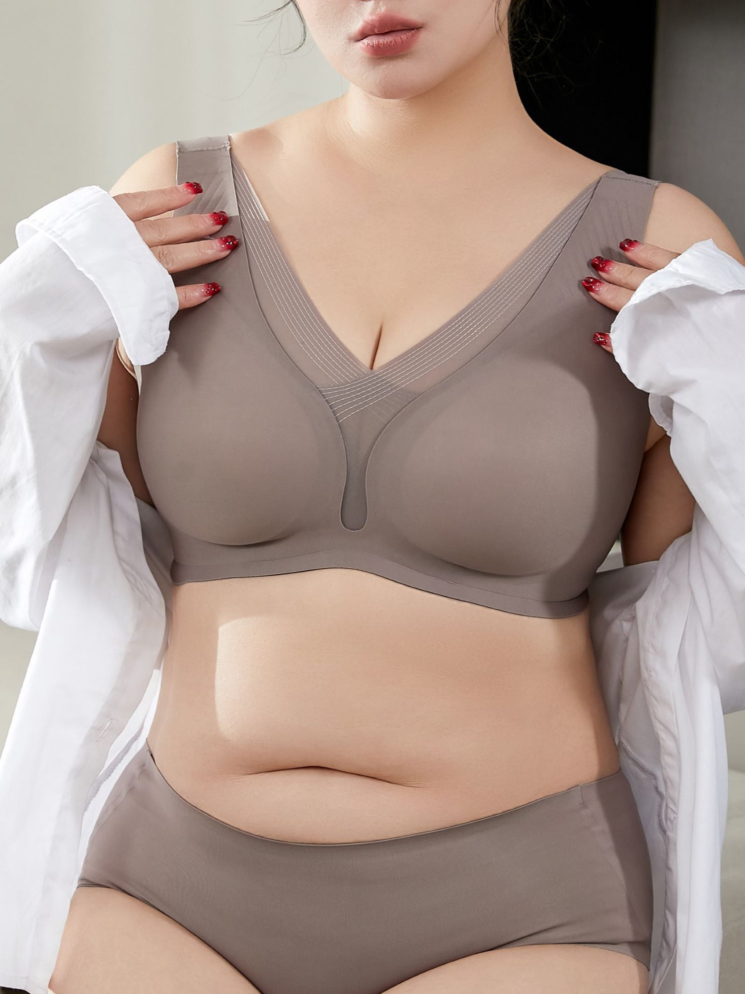 YOURISS Plus Size Seamless T-Shirt Bra, Wireless Bra, Smoothing U-Back, Semi-Fixed Pads, Full Coverage for Everyday Comfort Light Taupe L
