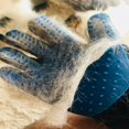 thumbnail image 4 of Guante de aseo para mascotas, cepillo para quitar el pelo de gato, peine de perro para gatos, baño, masaje limpio, cepillo removedor de pelo para animales, 4 of 4