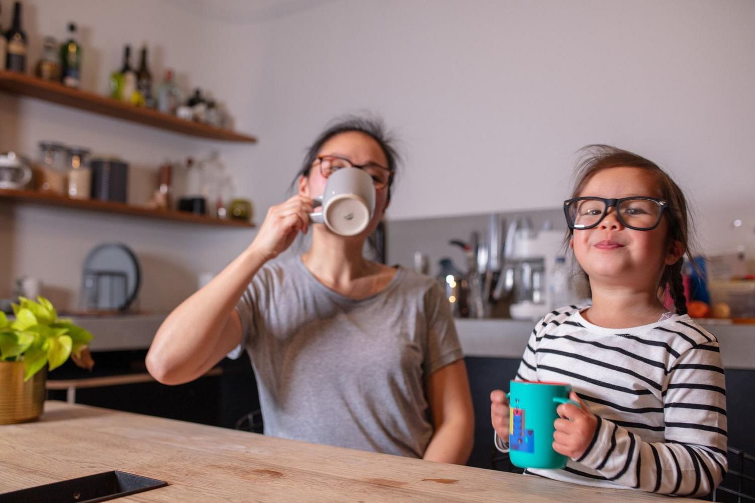 Tommee Tippee Easiflow 360° Spill-Proof Trainer Cup with Travel Lid, Whale – 8oz, 12m+, 1pk