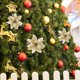thumbnail image 4 of 10 piezas de flores de Navidad artificiales para decoración de árboles de Navidad, adornos de año nuevo de guirnalda de banquete de boda de Navidad Muyoka Hogar, 4 of 6