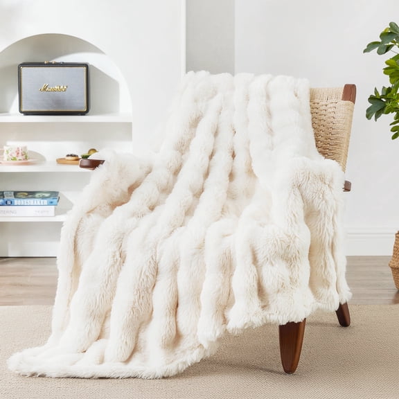 Faux Rabbit Fur Fleece Throw Blanket for Couch, Soft Plush Fuzzy Double-Sided Bubble Fluffy Blanket, 50" x 60", Beige