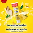 thumbnail image 4 of Colgate MaxFresh Dentifrice au Fluorure, Ananas Noix de Coco Écrasée à la Menthe 130 ml, 4 of 5