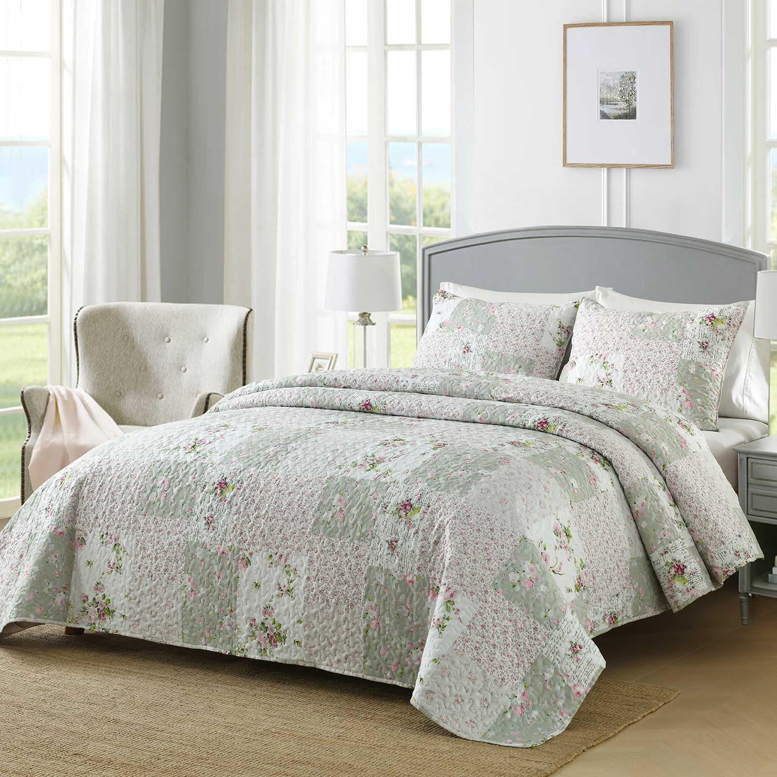 Queen Size Quilt Sets, Greagle 3-Piece Soft Warm Lightweight Bedspread Machine Washable Summer Quilt Bedding Set with Pillow Shams, Gray Plaid Patchwork Print, 90"x90"