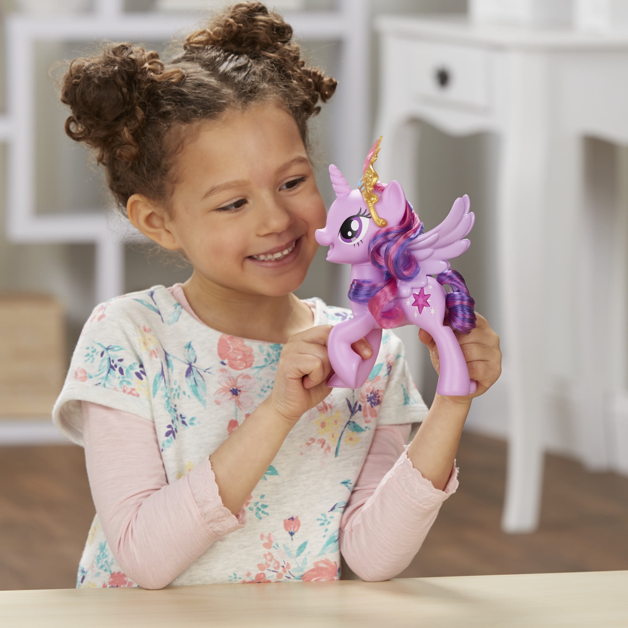 meet twilight sparkle toy