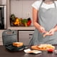 thumbnail image 4 of Sandwichera BLACK+DECKER BXSA753 Negra 750W con Placas Antiadhesivas Compacta, 4 of 7