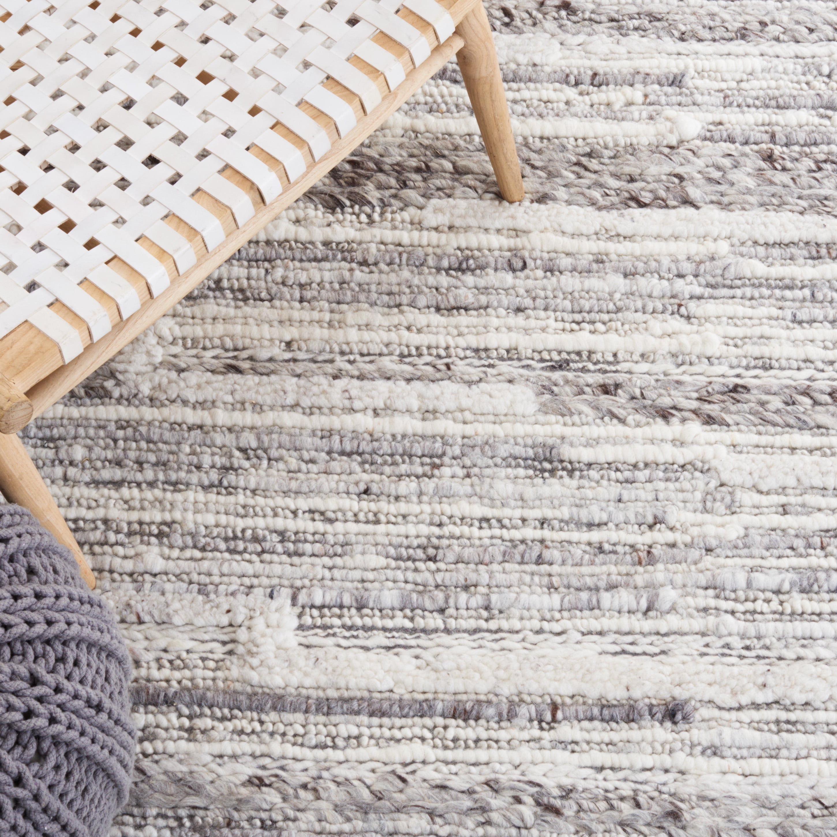 SAFAVIEH Casablanca Jermaine Geometric Runner Rug, Ivory/Grey, 2'3" x 8'