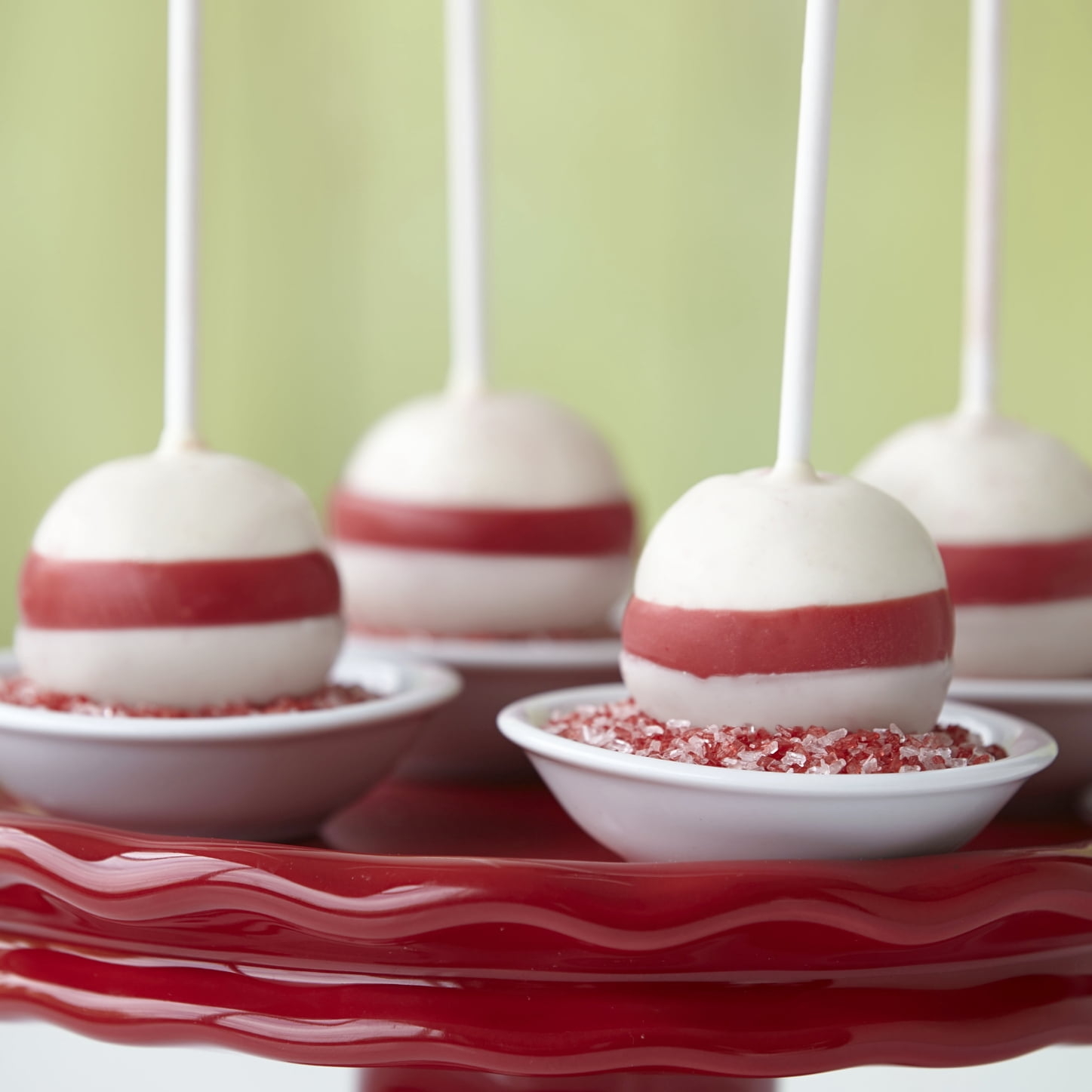 Wilton Candy Melts Creamy Wafers for Molding and Dipping,12 oz., Red
