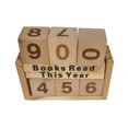 thumbnail image 1 of Contador de lectura de madera con cubos numéricos, ideal como regalo para amantes de los libros y ratones de biblioteca., 1 of 7