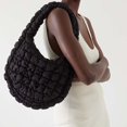 thumbnail image 2 of Bolso grande con diseño de nube de plumón para mujer, bolsa de hombro con burbujas, a la moda, de alta calidad, para axilas, 2022 xuanjing unisex, 2 of 2