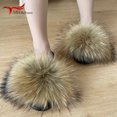 thumbnail image 2 of Zapatillas de piel de mapache auténtica para mujer, chanclas planas peludas para interior y casa, moda para actividades al aire libre, sandalias de playa, verano 2023, 2 of 5
