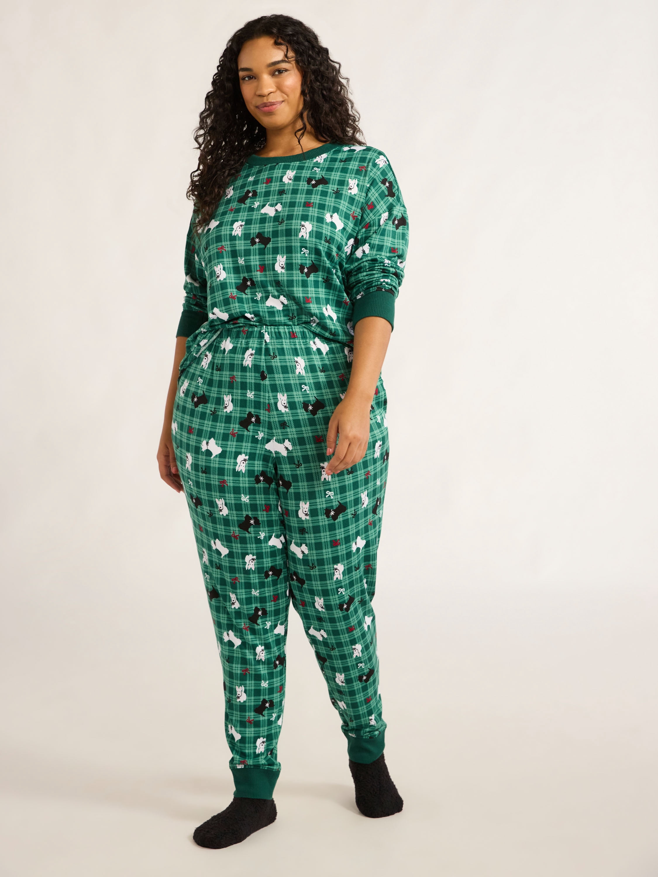 Joyspun Women's Pajama Top, Joggers and Socks Pajama Gift Set, 3-Piece, Sizes S-3X