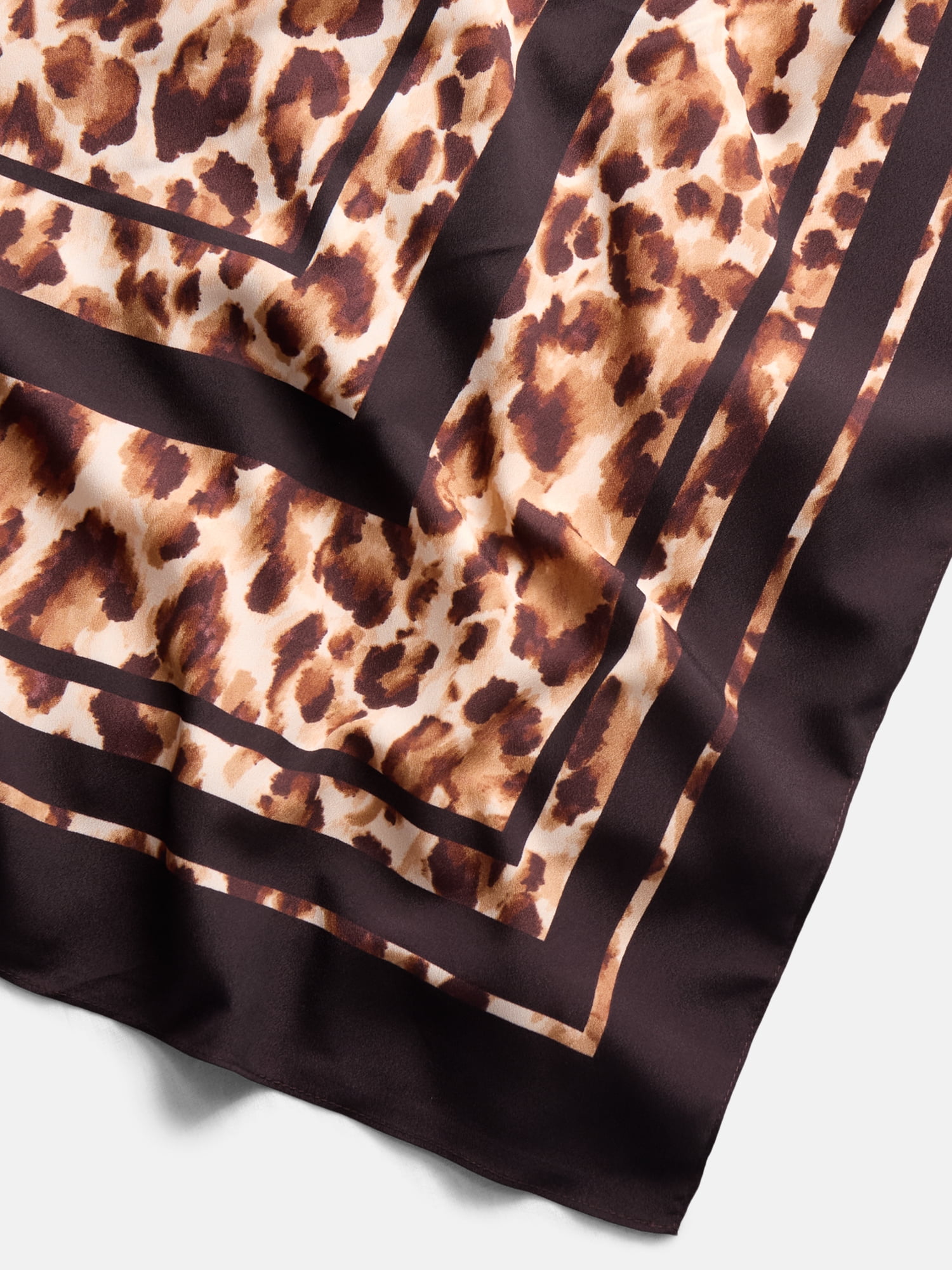 Scenario Women's Printed Square Scarf, Leopard