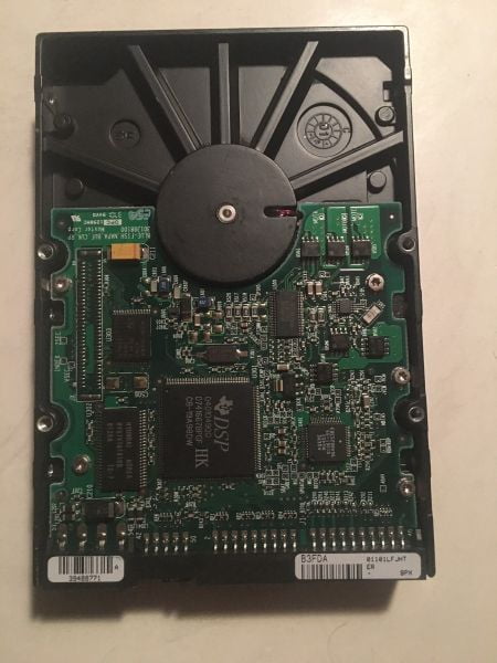 HGST HTS725050A7E630 P/N: 0J32835 MLC: DA5337 500GB China