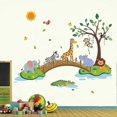 thumbnail image 1 of Vinilos decorativos de animales de la selva: Elefante, jirafa y león en un puente. Decoración de pared para dormitorio infantil o de bebé., 1 of 5
