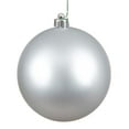 thumbnail image 1 of Bola de Adorno Navideño Vickerman Plateada Mate 2.4 cm Paquete de 24, 1 of 5