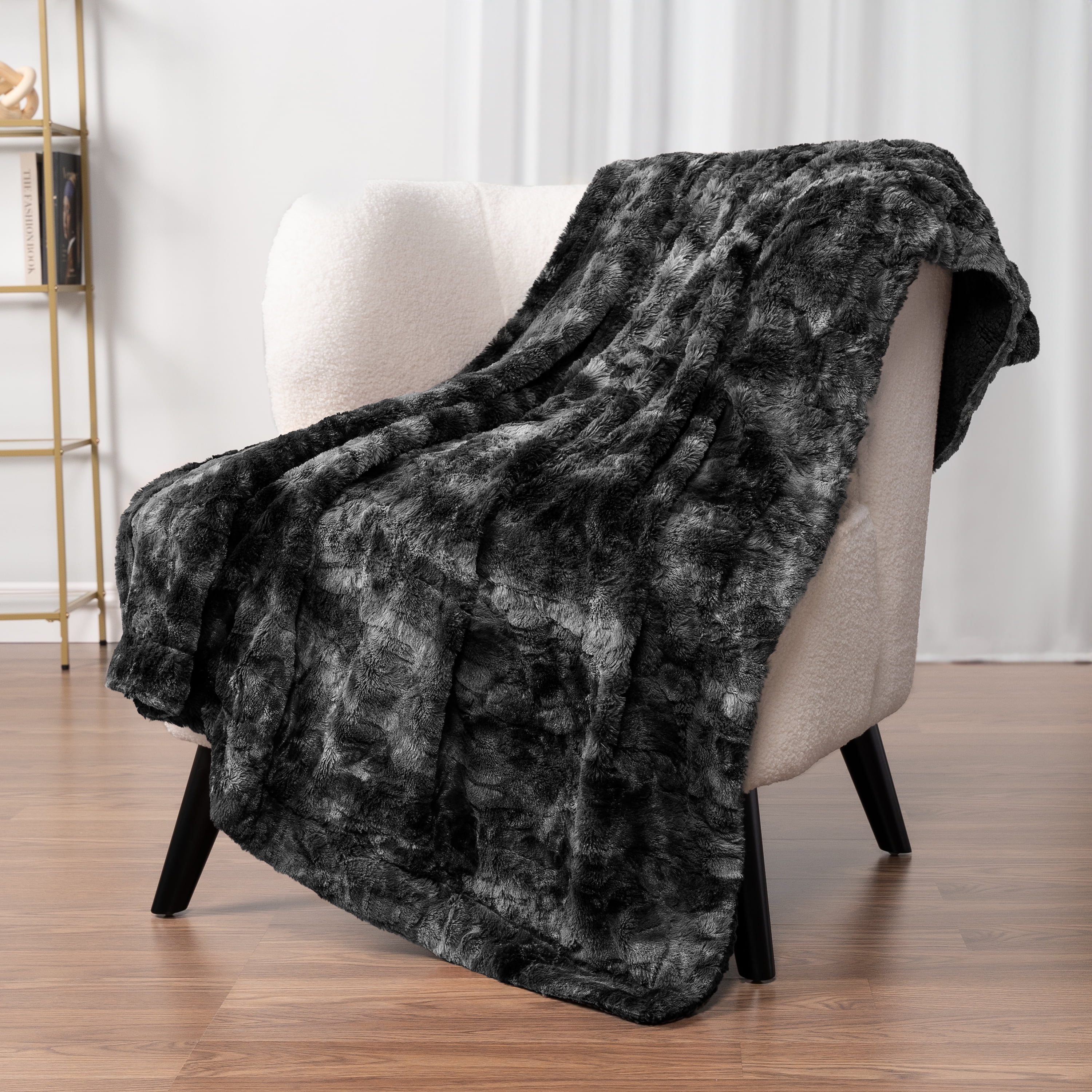 PAVILIA Faux Fur Queen Bed Blanket Tie-Dye Black, Soft Fuzzy Warm Sherpa Blanket for Bed, Fluffy Plush Thick Fleece Blanket for Couch Sofa, Reversible Furry Shaggy Large Blanket, Black 90x90