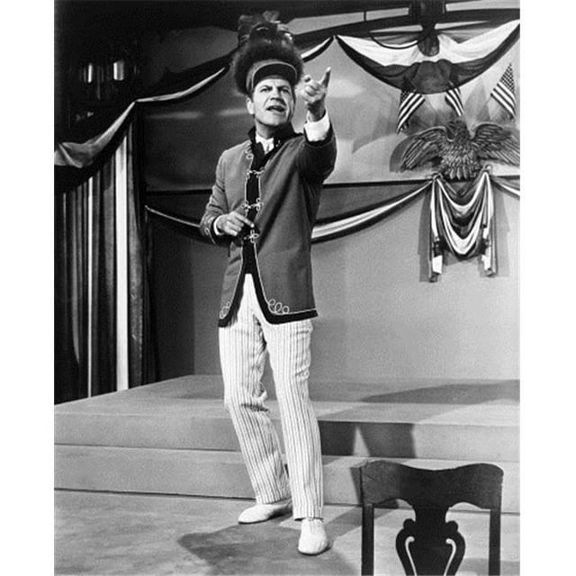Everett Collection EVCMBDMUMAEC041H The Music Man Robert Preston 1962 Photo Print, 8 x 10