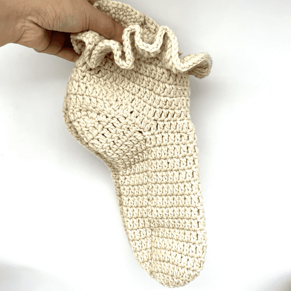 Women Ruffle Socks Casual Ankle Cute Turn-Cuff Socks Soft Knit Cotton Lettuce Frilly Socks for Women Girls Beige