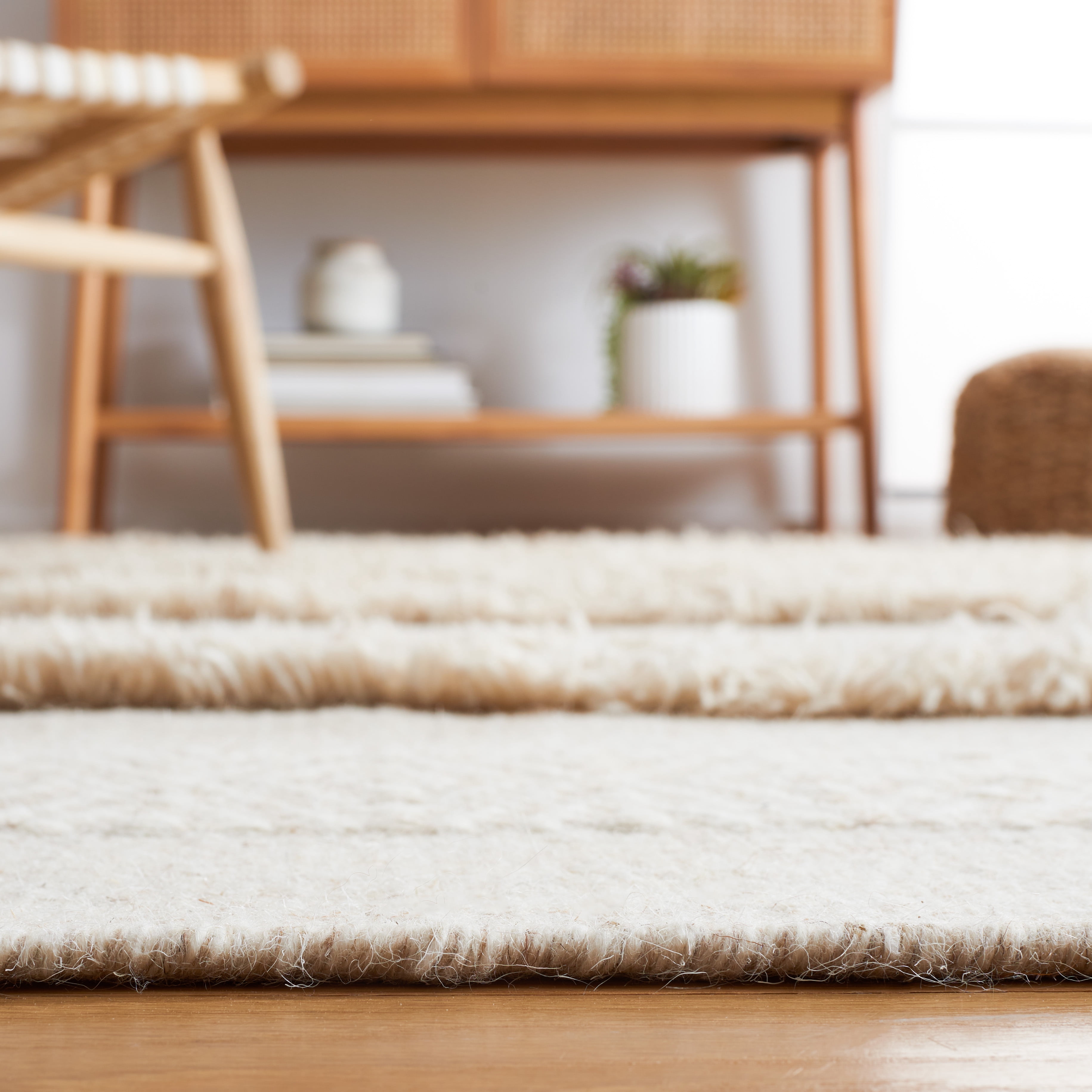 SAFAVIEH Vermont Zavier Stripe Runner Rug, Ivory/Beige, 2'3" x 8'