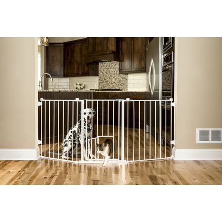 Carlson Pet Products 30 Flexible Pet Gate For Wide Openings With Small Pet Door