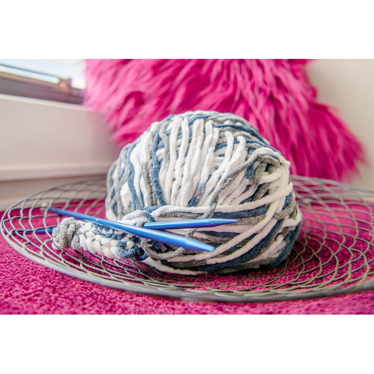 Mainstays Cozy Chenille Yarn, Bulky Weight, Arctic White photo 6