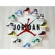 thumbnail image 2 of Reloj de pared 3D, modelo de zapato 3D, muebles para el hogar y la oficina, deportes, baloncesto de la NBA, fondo negro, patrón blanco Cisea, 2 of 4