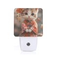 thumbnail image 1 of Balery Adorable Kitten In Kimono Luz Nocturna LED con Sensor Automático, Enchufe con Sensor Crepuscular, Luz Suave de 0.5W para Dormitorio, Pasillo, Baño-US, 1 of 7