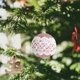 thumbnail image 4 of Adorno para árbol de Navidad | Bola de espuma de encaje con colgante de polvo | 8 cm, rosa, rojo, azul y dorado, decoración navideña para coronas y guirnaldas, 4 of 6