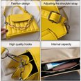 thumbnail image 3 of Bolso mensajero pequeño para dama, bolso de hombro para teléfono móvil para dama, bolso de mano liviano de cuero de moda., 3 of 5