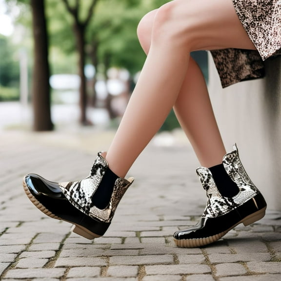 Women's Lace up duck booties,