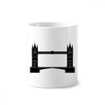 thumbnail image 1 of Britain London Tower Bridge silueta UK Titular de cepillo de dientes de cerámica taza de regalo pluma blanco taza 350ml, 1 of 2