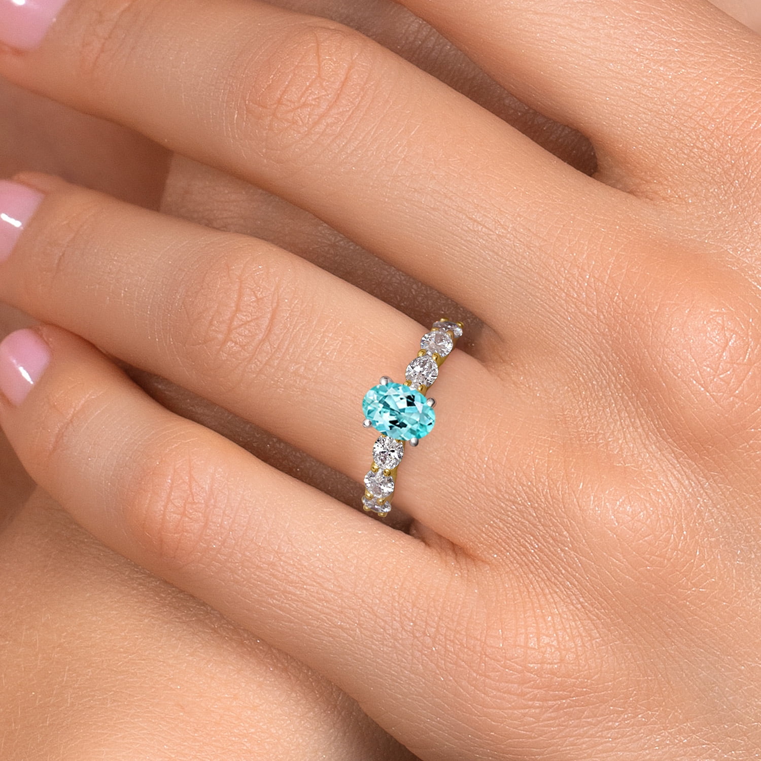 Gem Stone King 14K Two Tone Gold Blue Apatite and Lab Grown Diamond Engagement Ring for Women | 1.72 Cttw | Oval 7X5MM | Gemstone Birthstone | Size 8