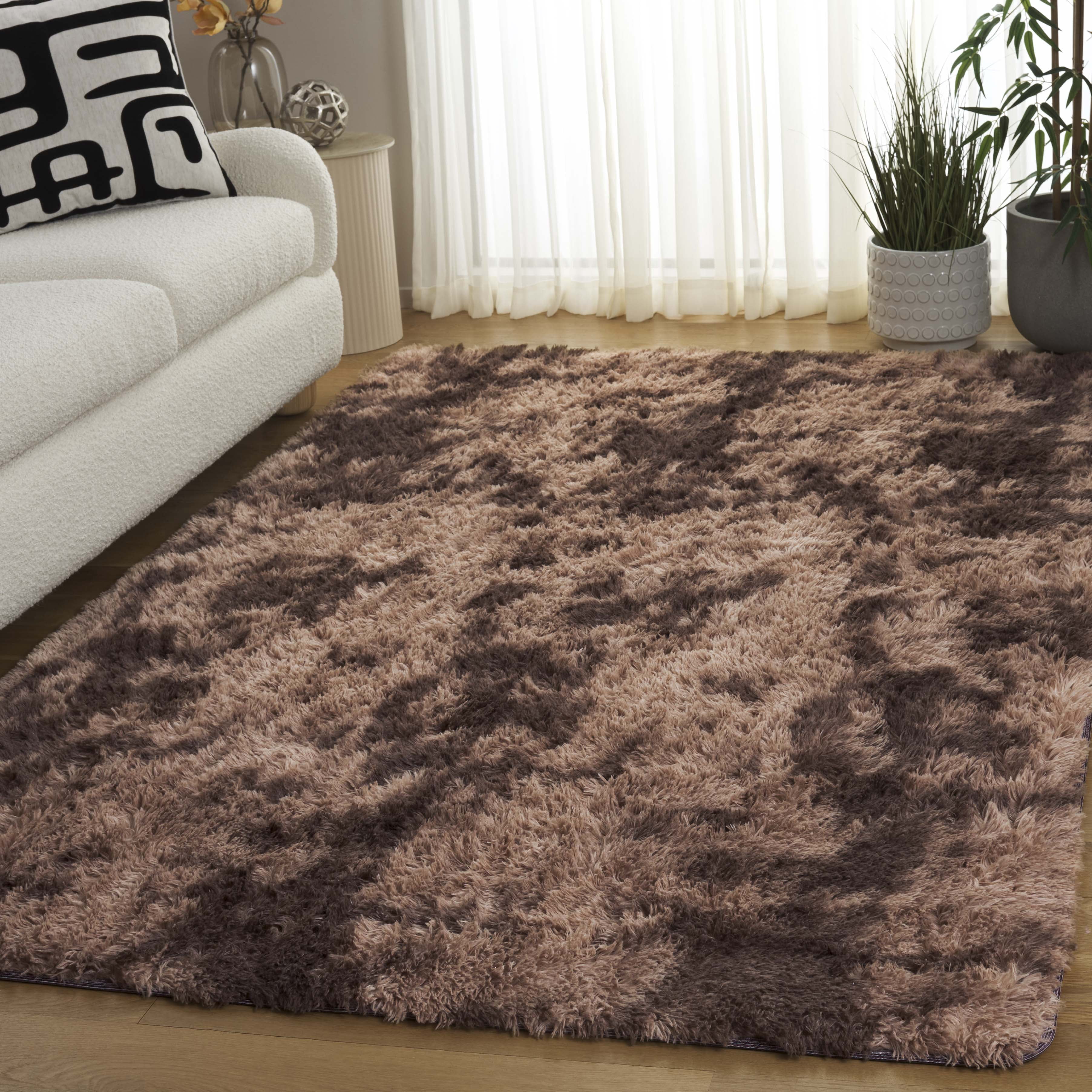 SAFAVIEH Rainbow Jaki Abstract Shag Area Rug, Brown, 6' x 9'
