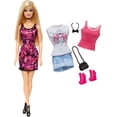 thumbnail image 1 of Muñeca Barbie y conjunto de moda, 1 of 3