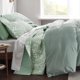 thumbnail image 4 of Juego de colcha Bedsure Floral King, reversible, verde menta, 3 piezas, 4 of 6