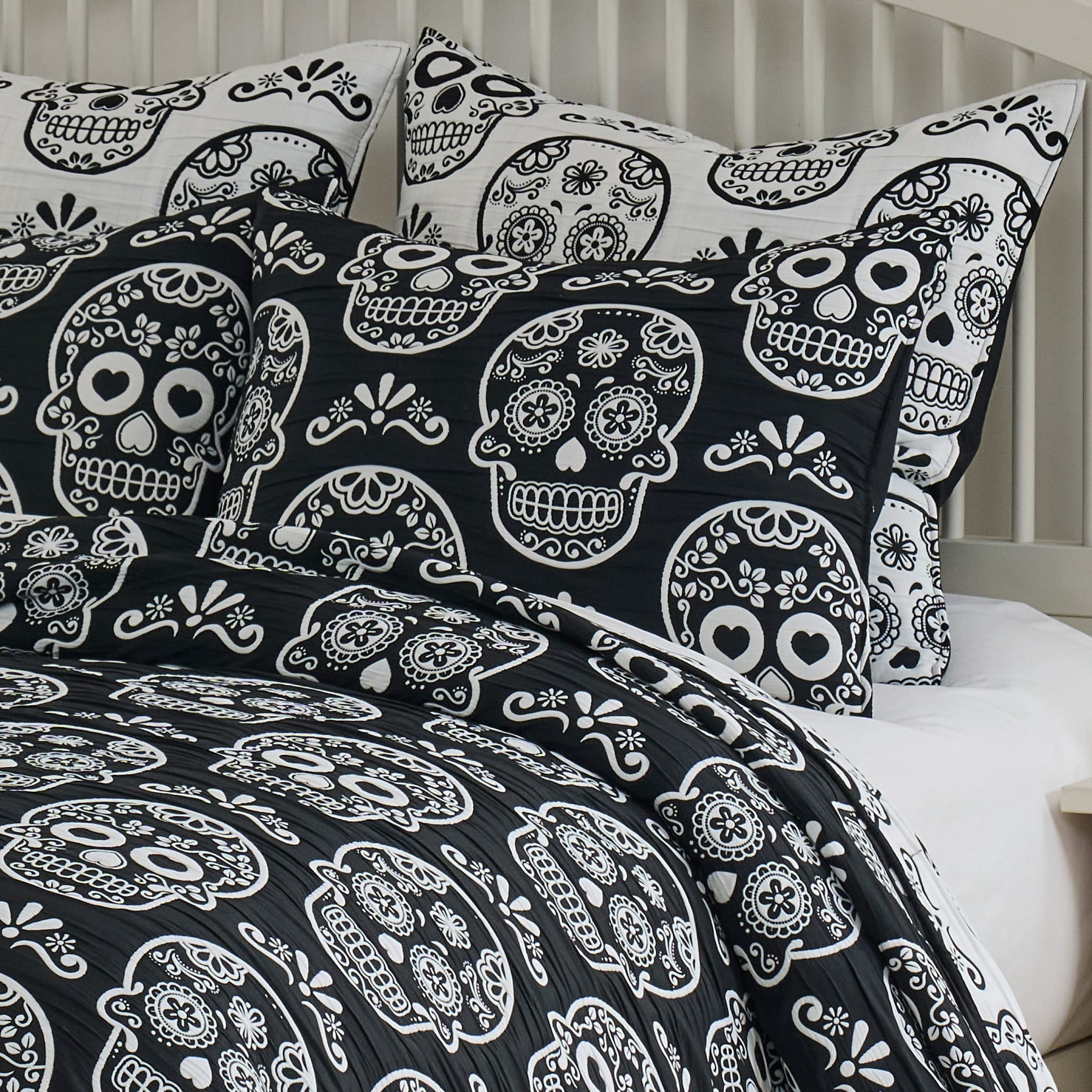 Greenland Home Fashions Sugar Skull Black and White Halloween Pillow Sham, Standard, for Teens and Adults