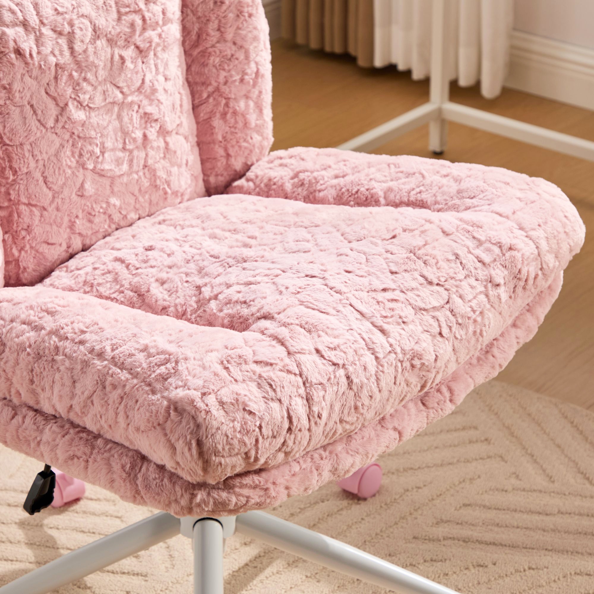 PORKISS Vanity Chair Makeup Chair, Home Office Chair, Ergonomic Desk Chair with Soft Faux Alpaca, Adjustable Swivel Task Computer Chair with Wheels, Pink