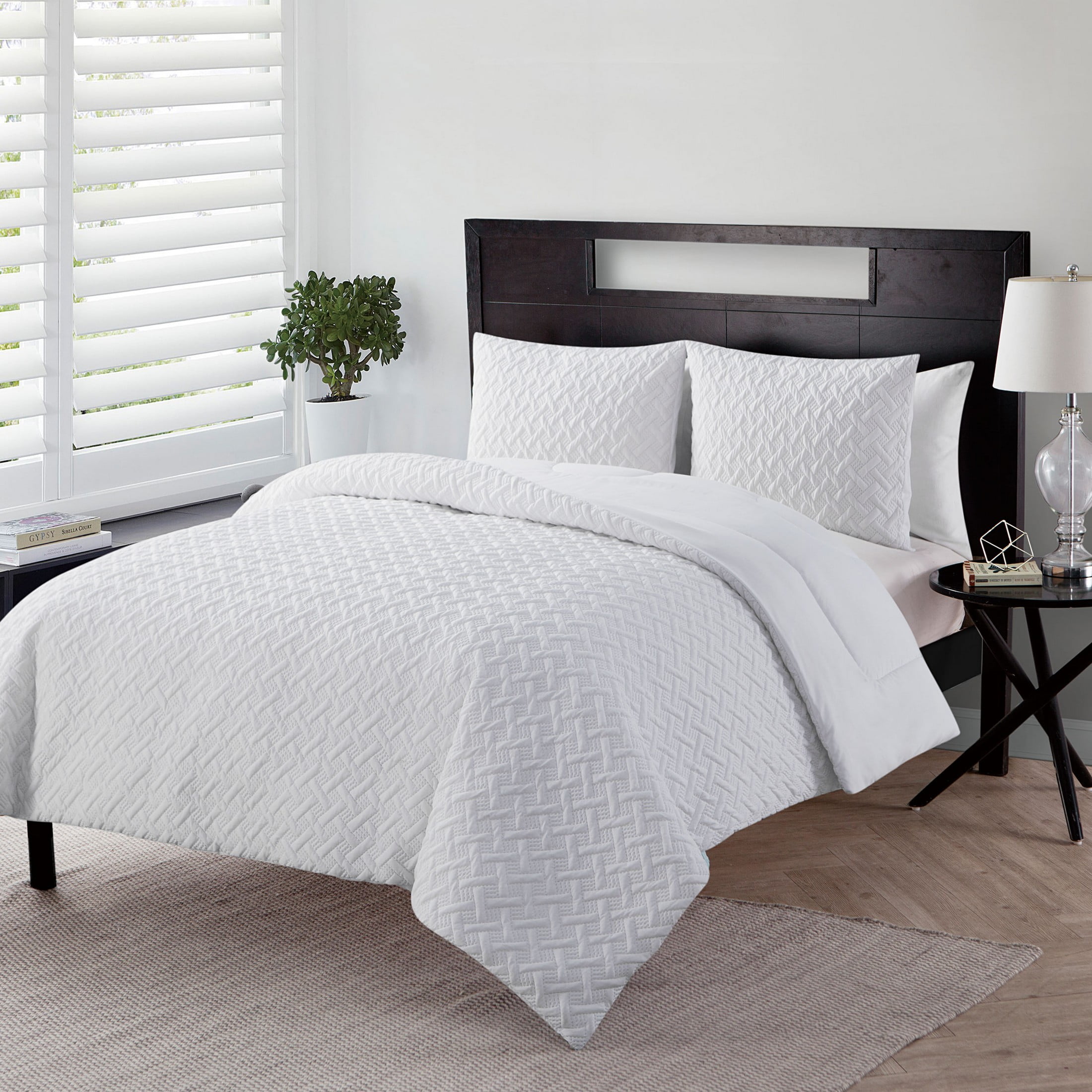 VCNY Home Nina II 3-Piece White Geometric Comforter Set, Full
