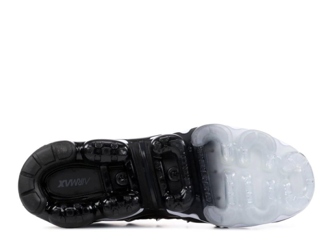 vapormax plus black anthracite white