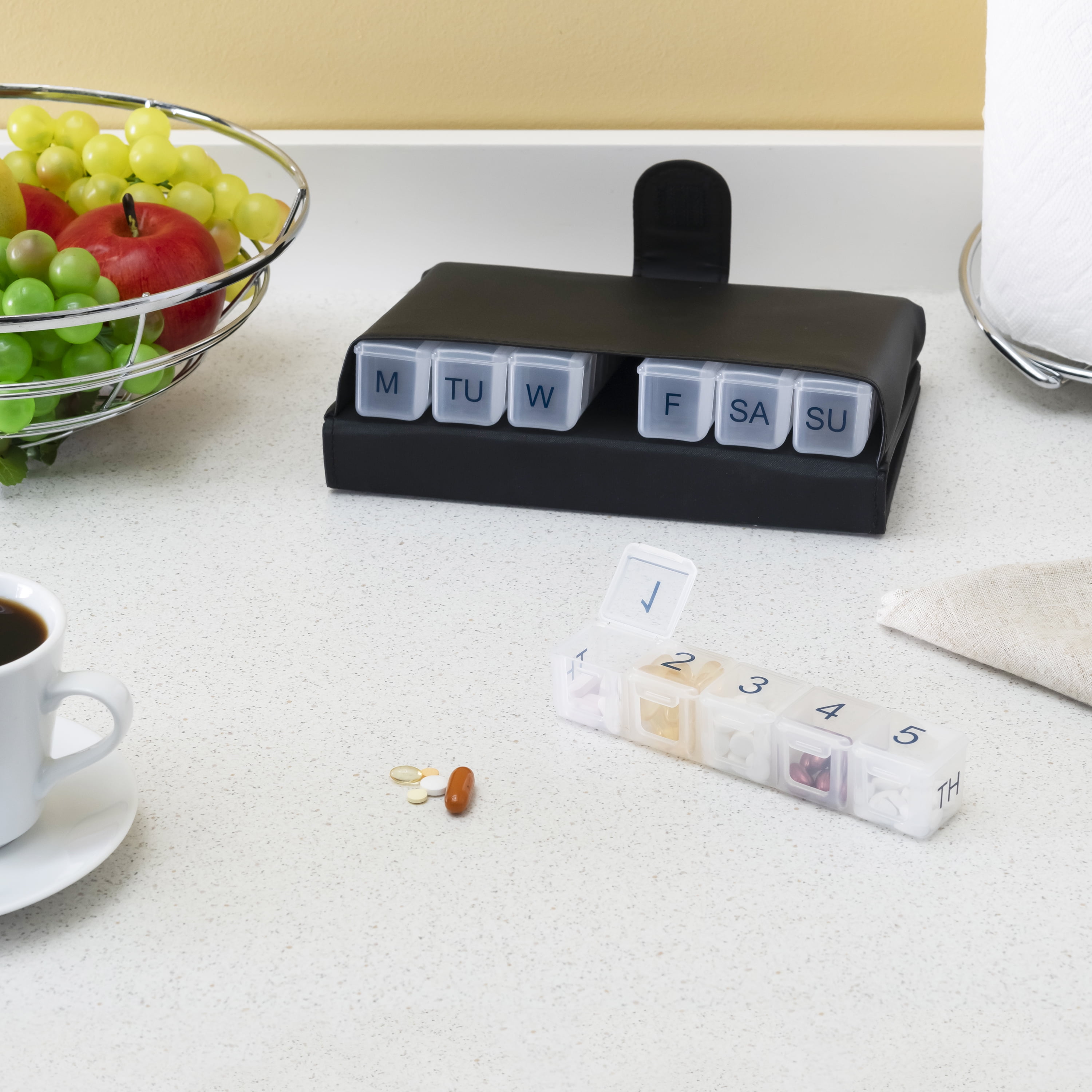 e-pill 5 Times a Day x 7 Day Large Weekly Pill Organizer - with Discreet Case