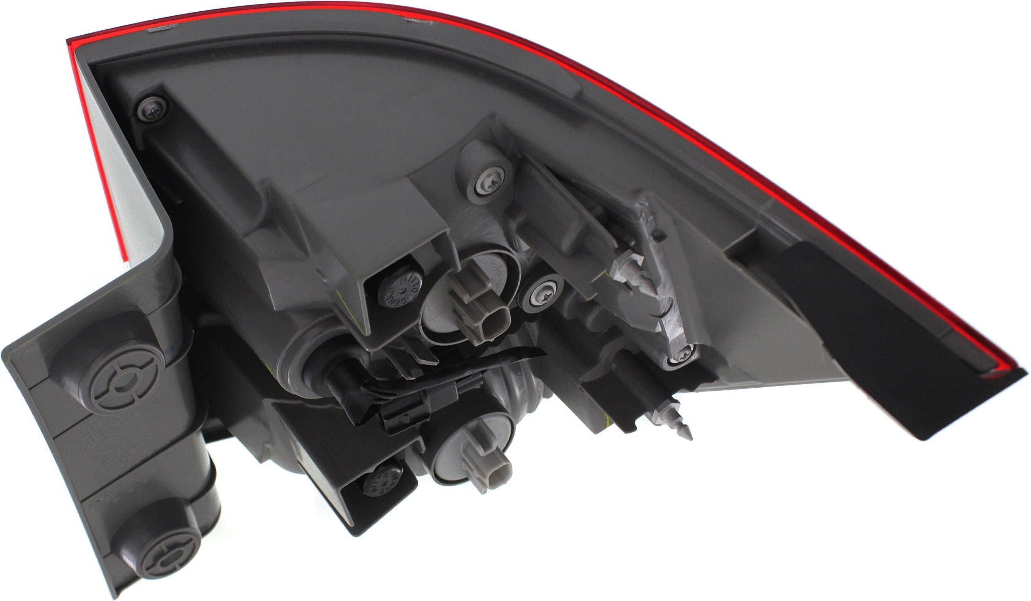 Tail Light Compatible With 2014-2017 Honda Odyssey Left Driver Side, Outer With bulb(s)