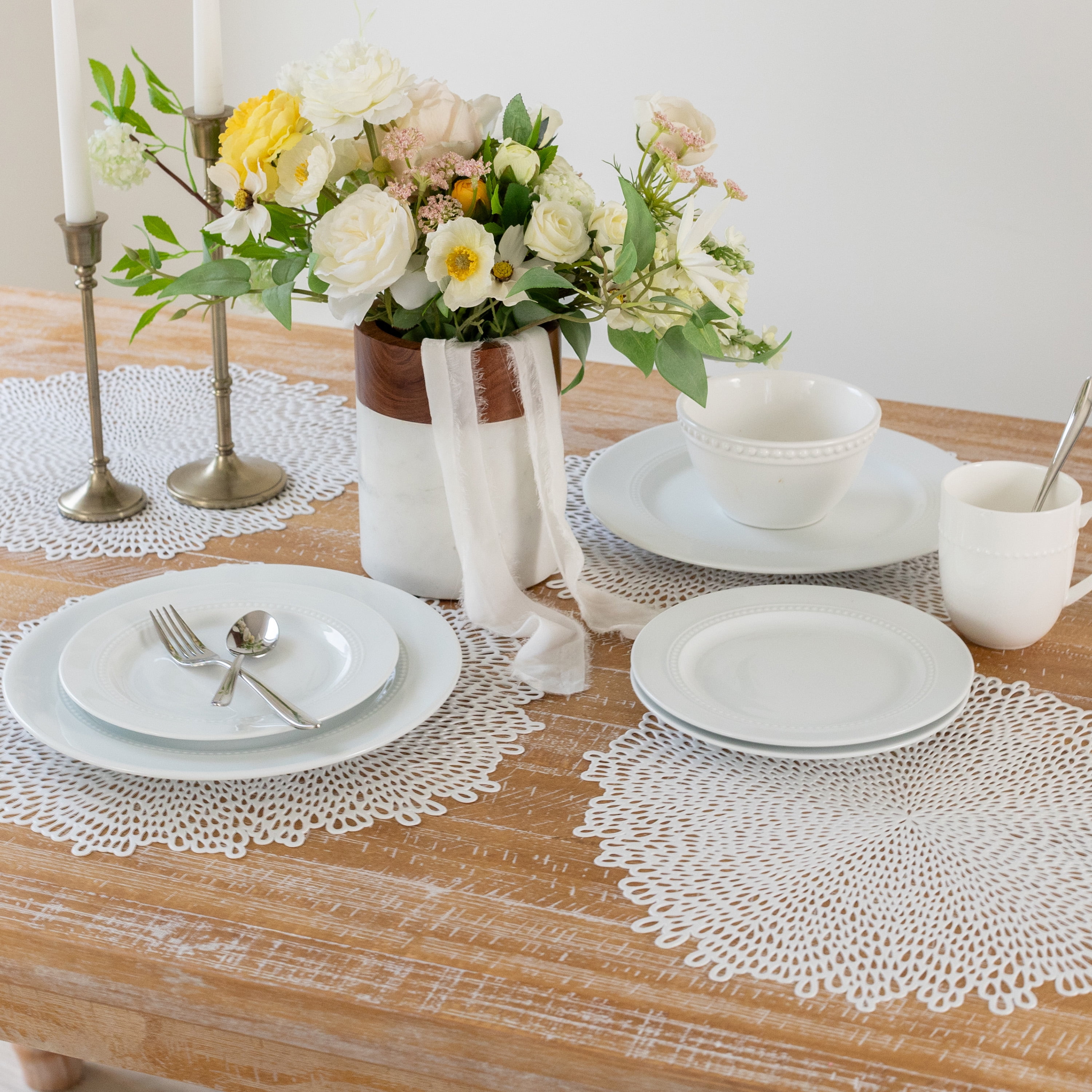 Mainstays Blossom Pressed Vinyl Table Placemat White 15.25" x 15.5"