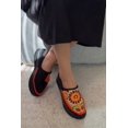 thumbnail image 1 of Collection Cube de Chaussures Kurdes Patrimoniales, 1 of 2