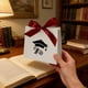 thumbnail image 4 of Bolsas de regalo para graduación | Bolsas de recuerdo para fiestas de profesores y estudiantes | Papel de regalo con estampado de birrete | Artículos para fiestas temáticas escolares, 4 of 6