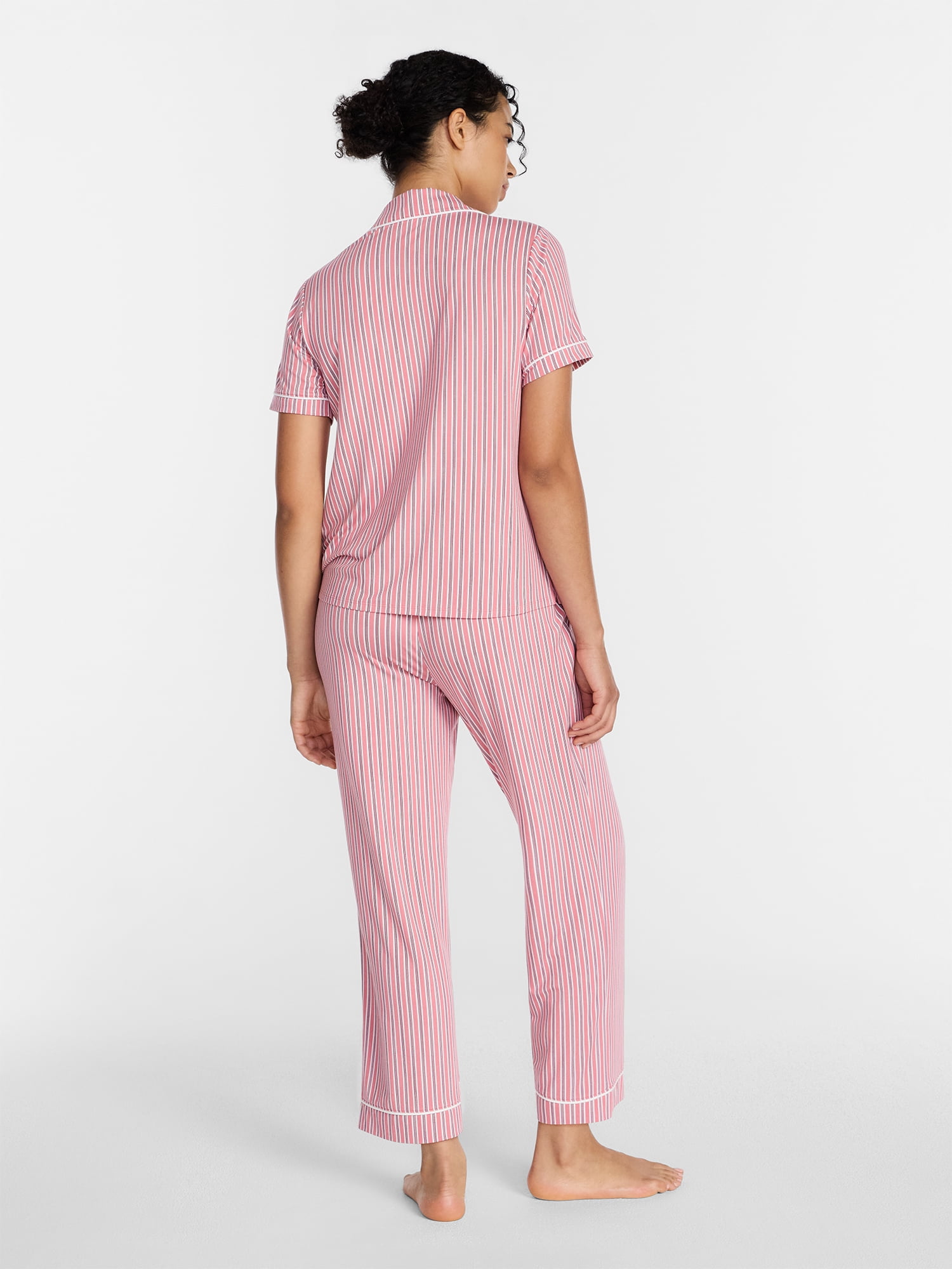 Joyspun Women's Dreamy Soft Collection Notch Collar Top and Capri Pants Pajama Set, 2-Piece, Sizes XS-3X